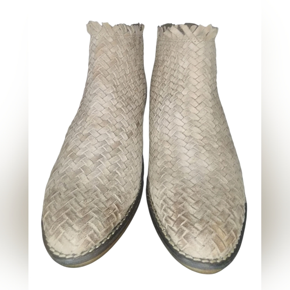 Very Volatile Nashwan Bootie, Womens 9.5 - Picture 4 of 10